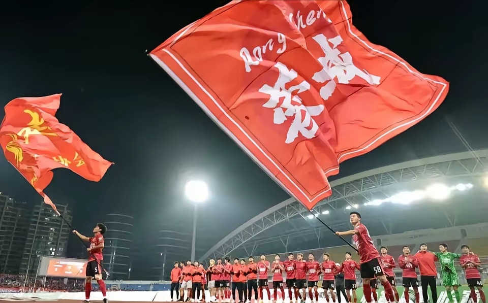 海港球迷为何意难平？除了2-3申花，这五个崩塌信号更致(海港队比赛赛程)